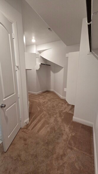 Building Photo - 1112 Maverick Dr