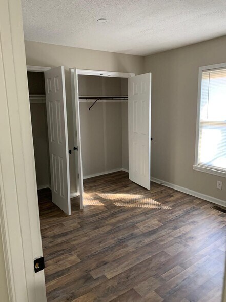 Building Photo - 286 R Sands Rd