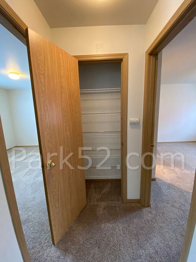 Building Photo - $300 Off First Full Month!  2 Bedroom 2 Bathroom - Upper Level Condo - Bonney Lake - #L3