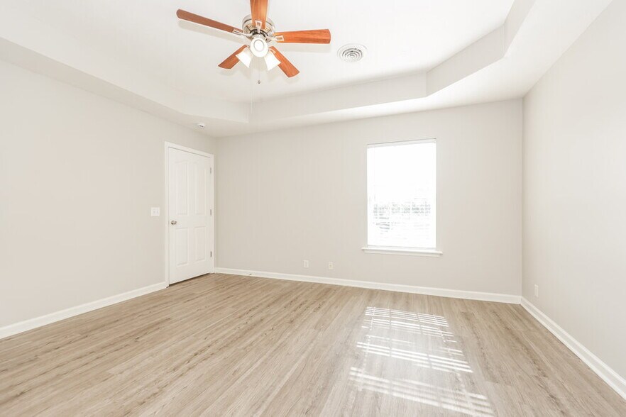Building Photo - 3029 Ace Wintermeyer Dr