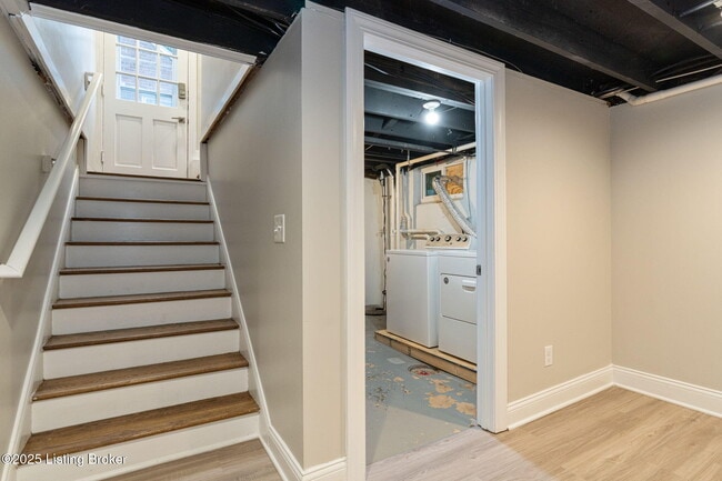 Building Photo - 121 N Hubbards Ln