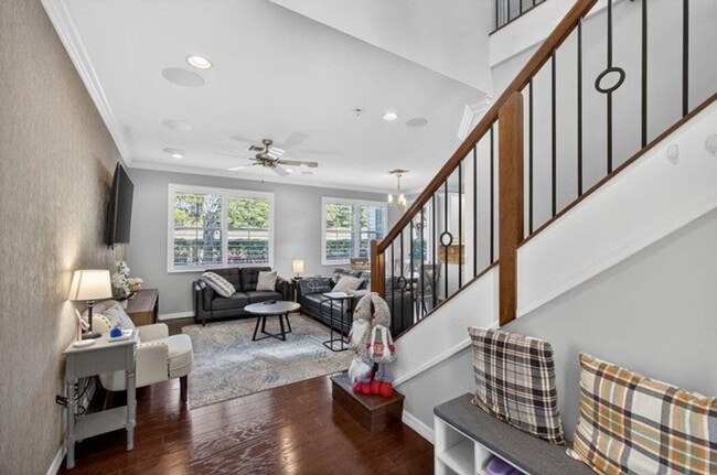 Building Photo - 4543 Mediterranean Cir