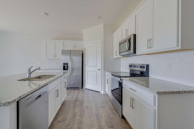 Building Photo - One Story 4-Bed Home in Fuquay-Varina