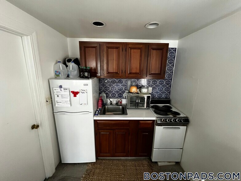 Building Photo - 61 S Huntington Ave