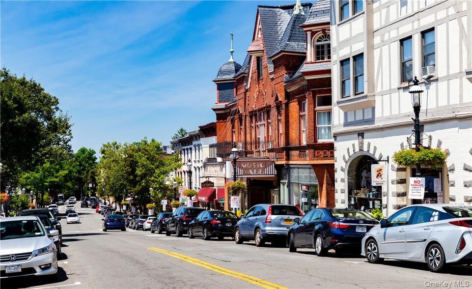 Building Photo - 5 John St