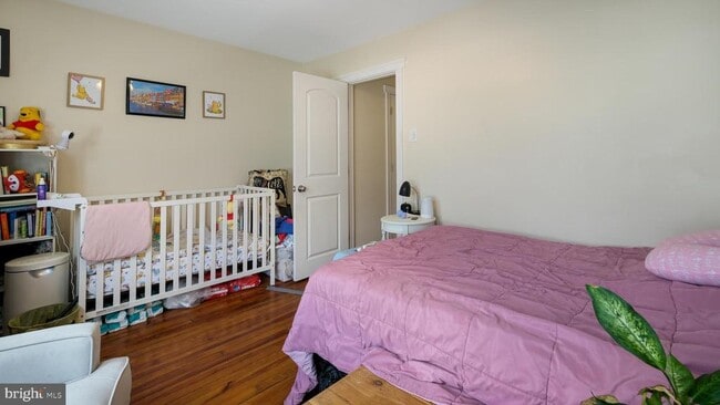 Building Photo - 372 Ripka St