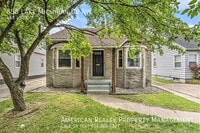 Building Photo - 856 Lake Michigan Dr NW