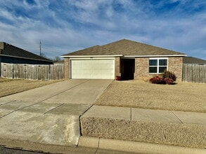 Building Photo - 816 NW 68th Ave