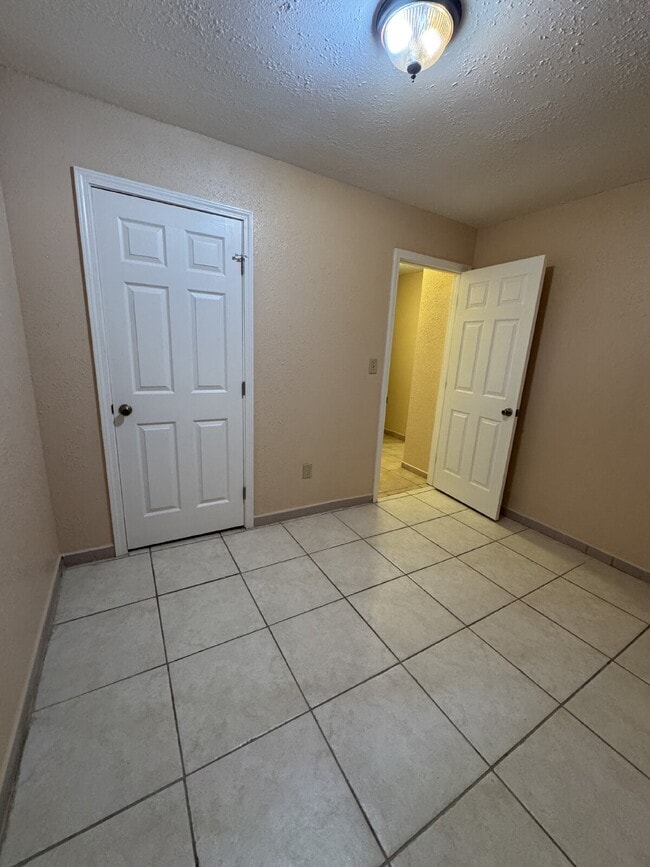 Building Photo - Water, sewer, garbage and landscaping is i...