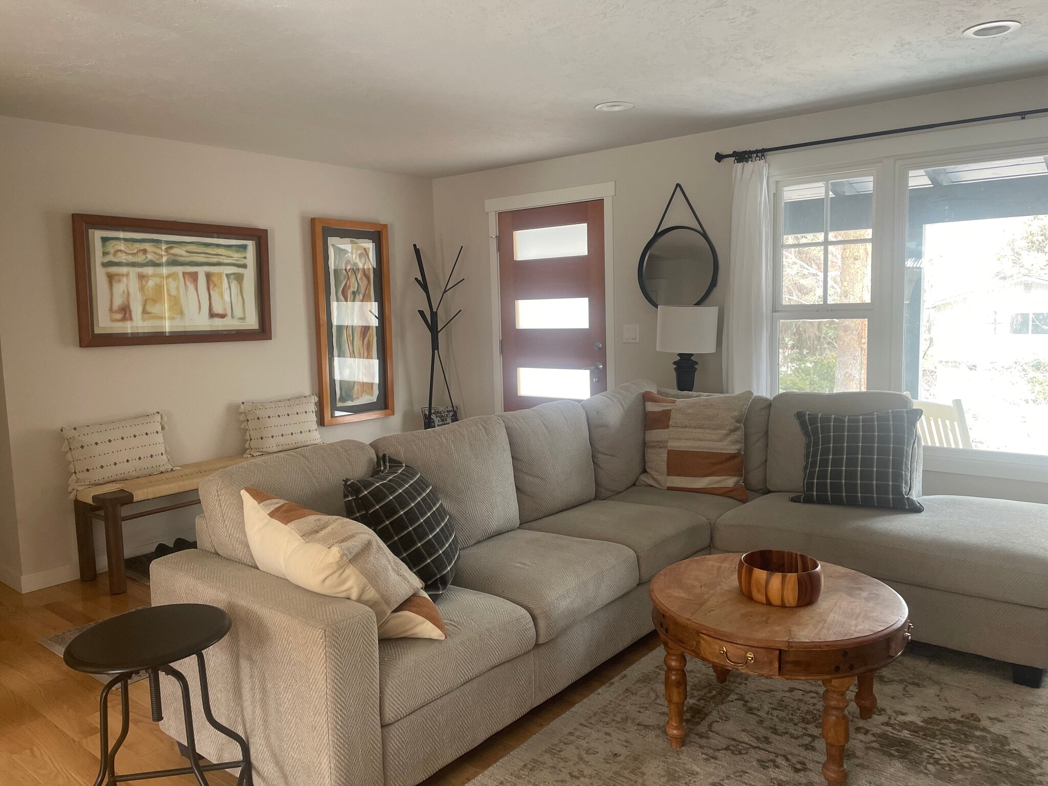 Living room - 1395 NE Seward Ave
