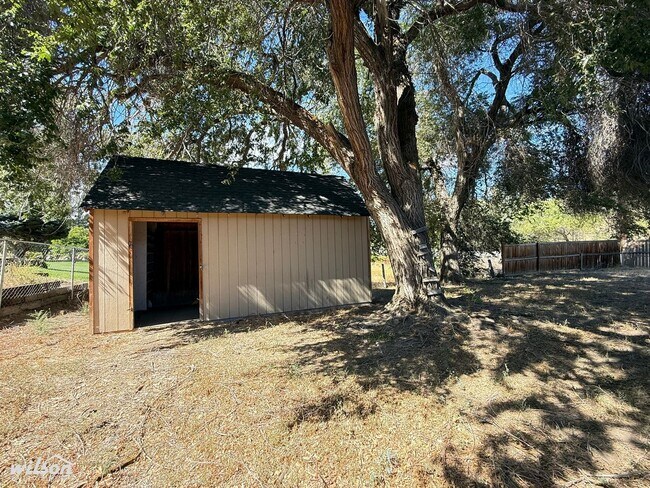 Building Photo - 502 S Friedline Rd