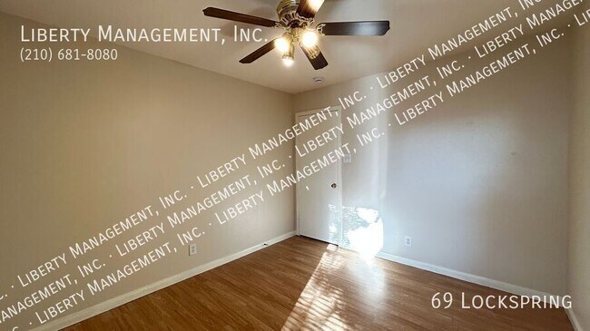 Building Photo - 69 Lockspring-