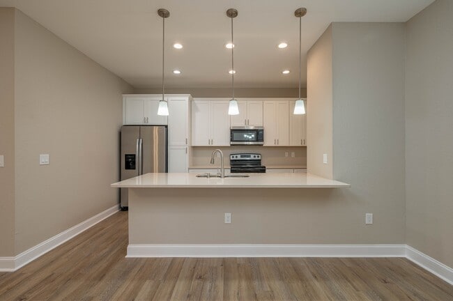 Building Photo - 1029 Oak Hammock