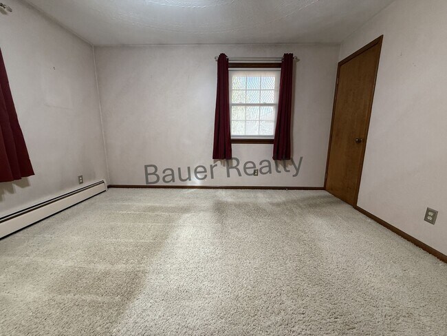 Building Photo - Beautiful County Setting