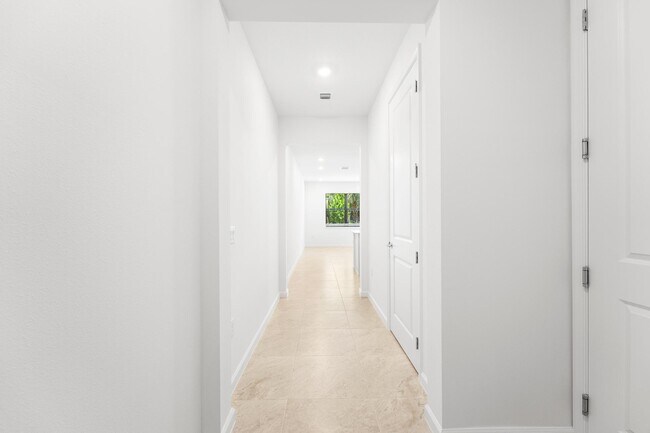 Building Photo - 4333 Efendi Dr