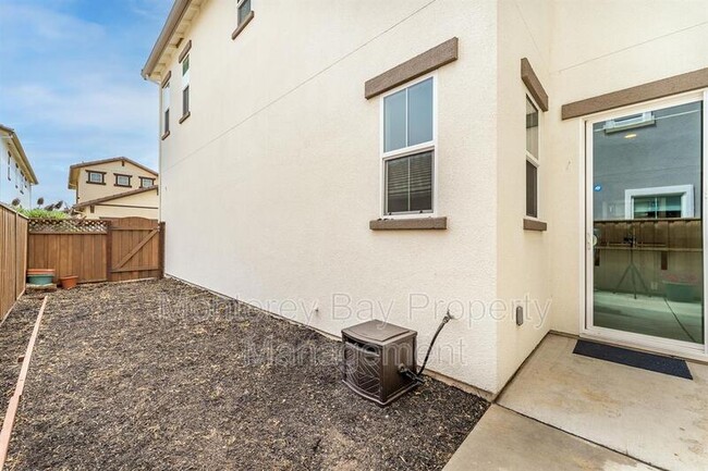 Building Photo - 589 Rosa Monte Wy