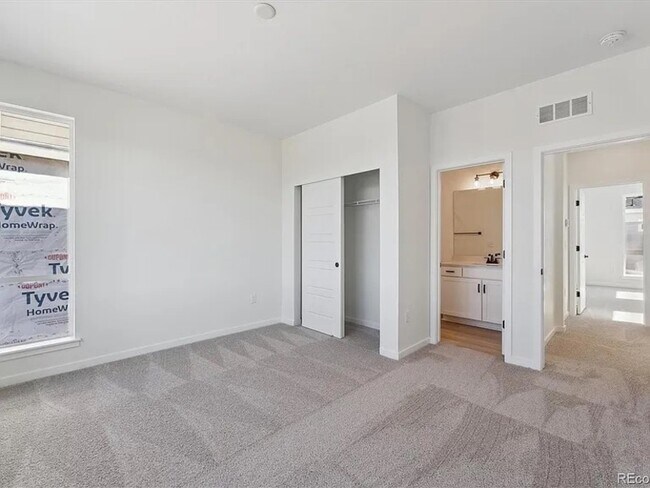 Building Photo - 1243 Rhett Dr