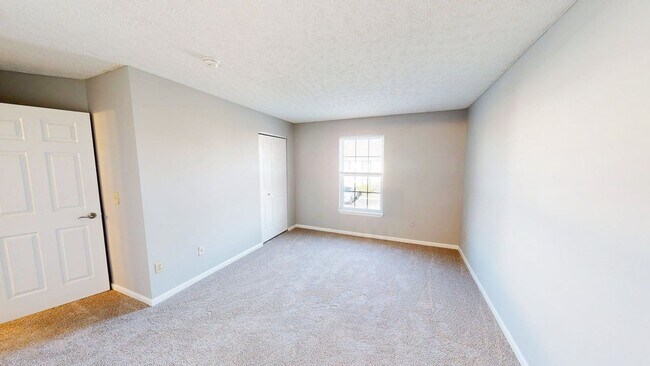 Building Photo - 5441 Cedar Springs