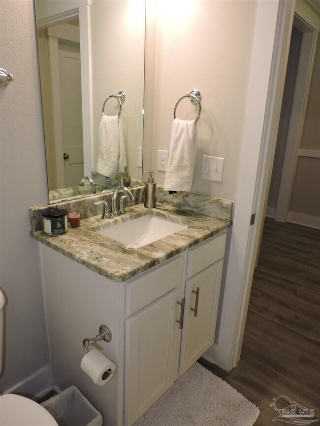 Building Photo - 8823 Airway Dr