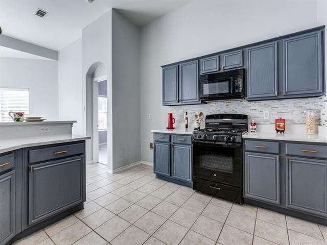 Building Photo - 1305 Greenbriar Ln