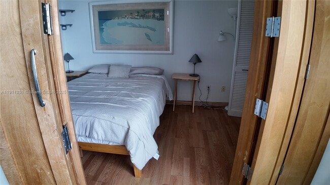 Building Photo - 100 Lincoln Rd