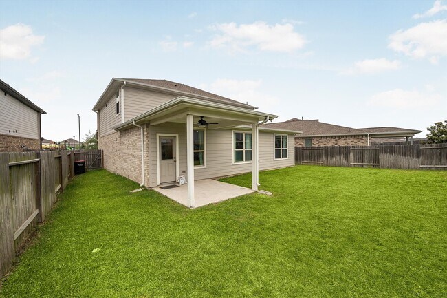 Building Photo - 5806 Aurora Grns Ln