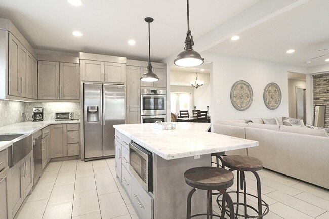 Building Photo - 5251 Lymbar Dr