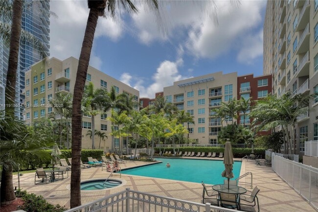 Building Photo - 2001 Biscayne Blvd