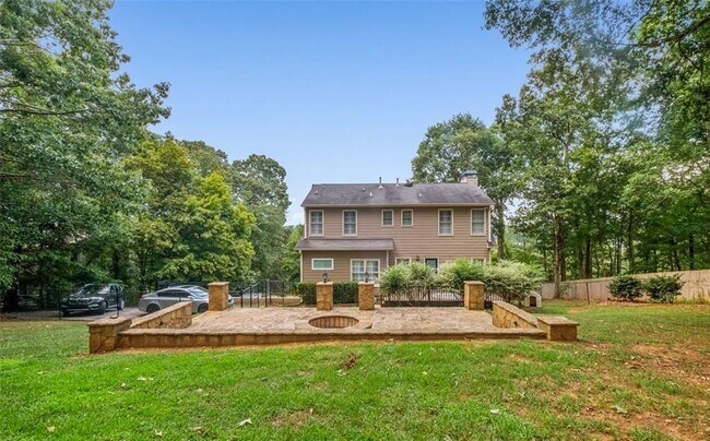 Building Photo - 555 Douthit Ferry Rd