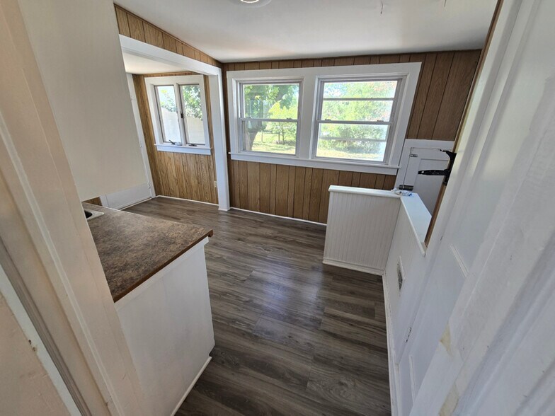 Building Photo - 69 Bellview Rd