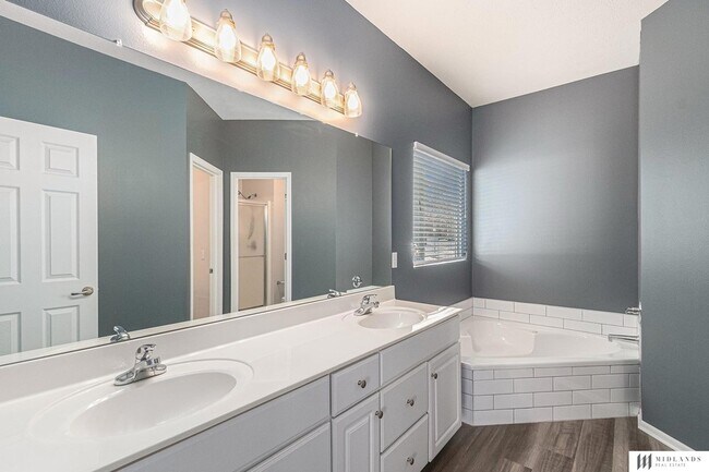 Building Photo - 4851 S 187th Ave