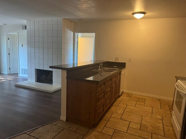 Building Photo - 23629 Golden Springs Dr