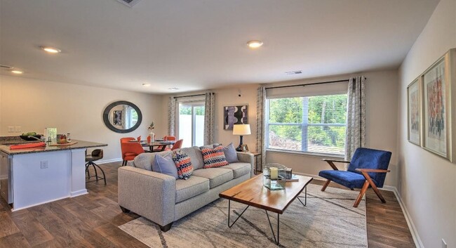 Building Photo - 305 Oakmont Valley Trl