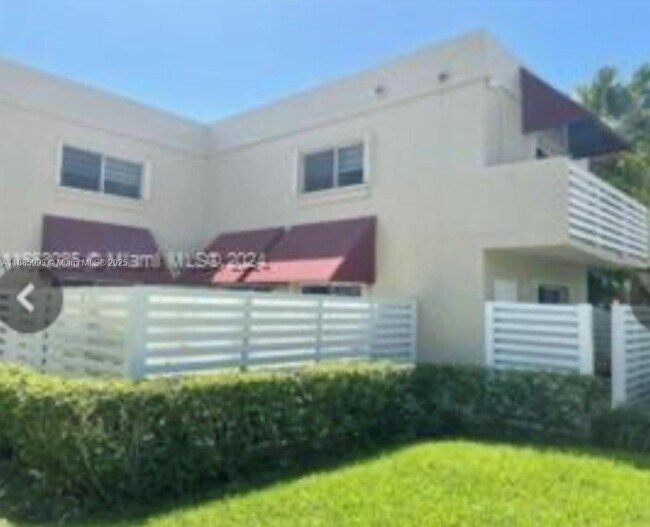 Primary Photo - 567 NW 98th Ave