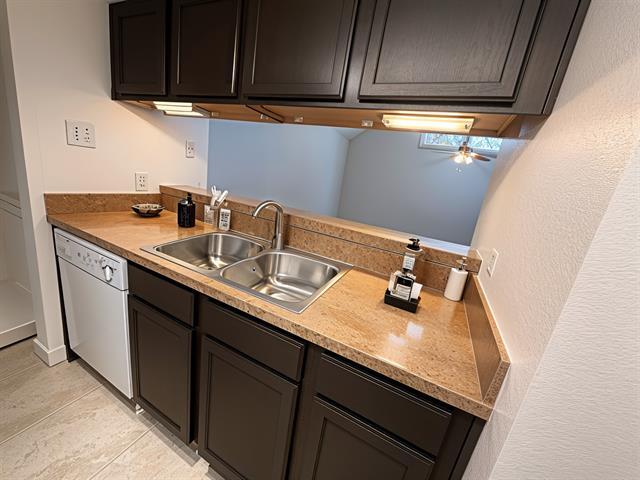 Building Photo - 4635 Country Creek Dr