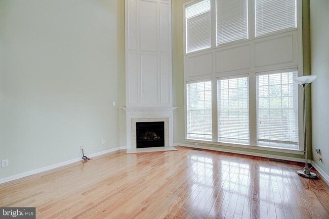 Building Photo - 15 Ridings Way