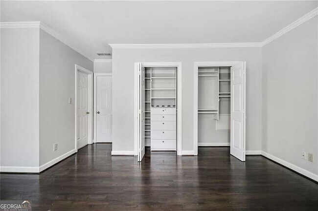 Building Photo - 460 Ivy Park Ln NE