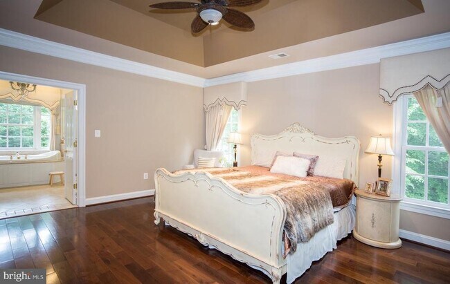 Building Photo - 6125 Old Dominion Dr