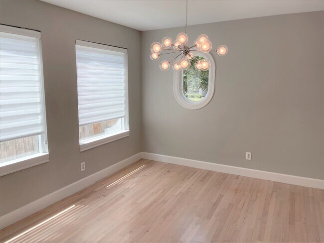 Building Photo - 3605 Plumb St