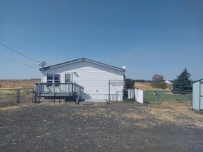 Building Photo - 1831 E Cornwall Rd