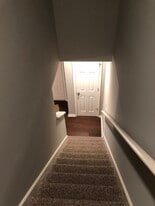 Building Photo - 110 Creekwood Ave