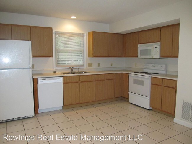 Building Photo - 140 Elkwood Ave