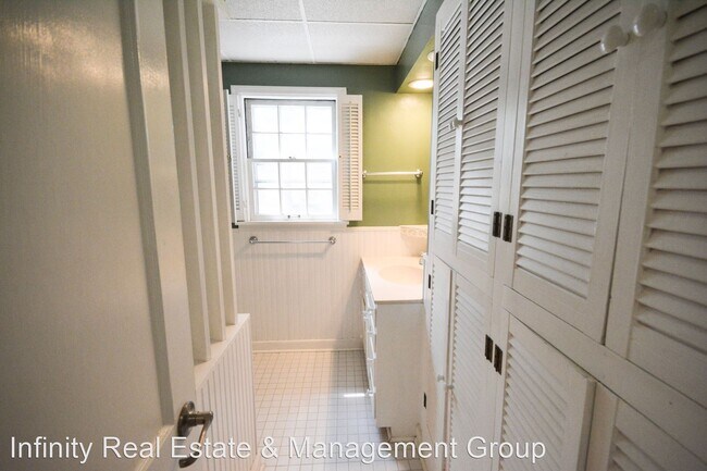 Building Photo - 4 br, 2 bath House - 1531 6th St SW