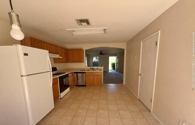 Building Photo - 128 Grant Way