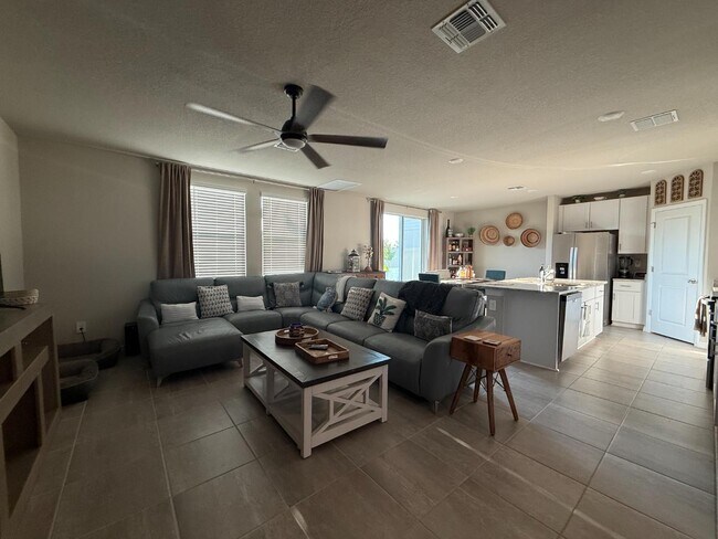 Building Photo - 3919 Radiant Mountain Dr