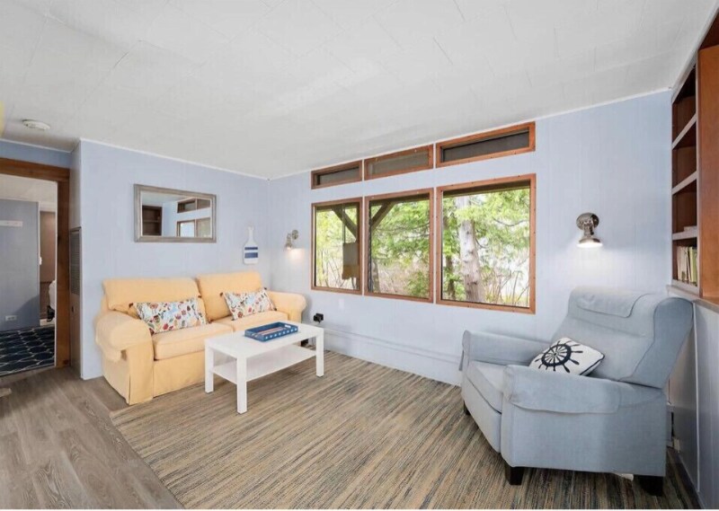 Building Photo - 7811 Hillside Dr