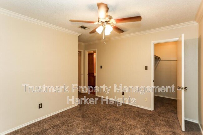 Building Photo - 1208 Westway Cir
