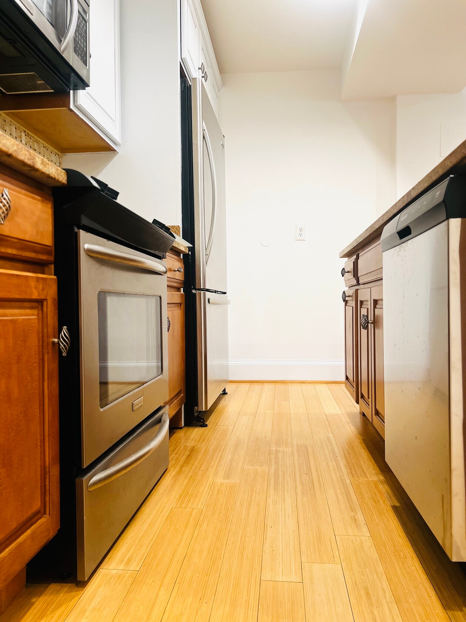 Building Photo - 1663 Newton St NW