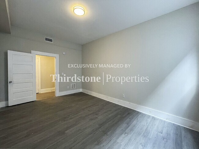 Building Photo - 1230 N Liberty St