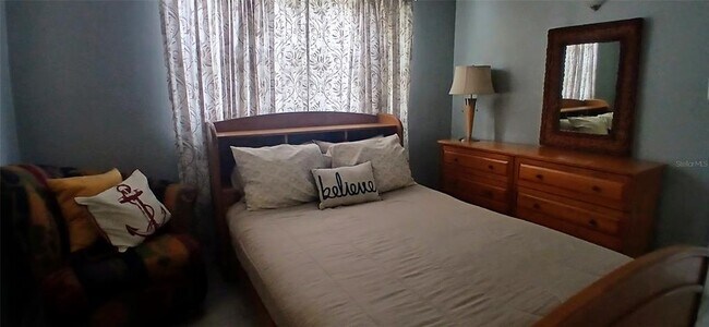 Building Photo - 115 Duxbury Ave